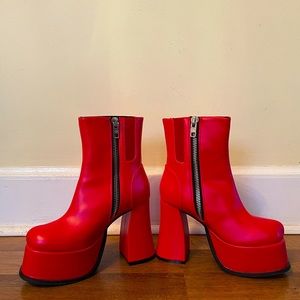 Dolls Kill Current Mood RED platform boots SZ 7